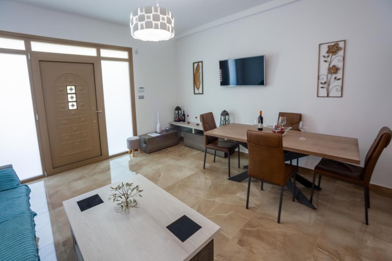 Kavousanos Apartments Истро Экстерьер фото