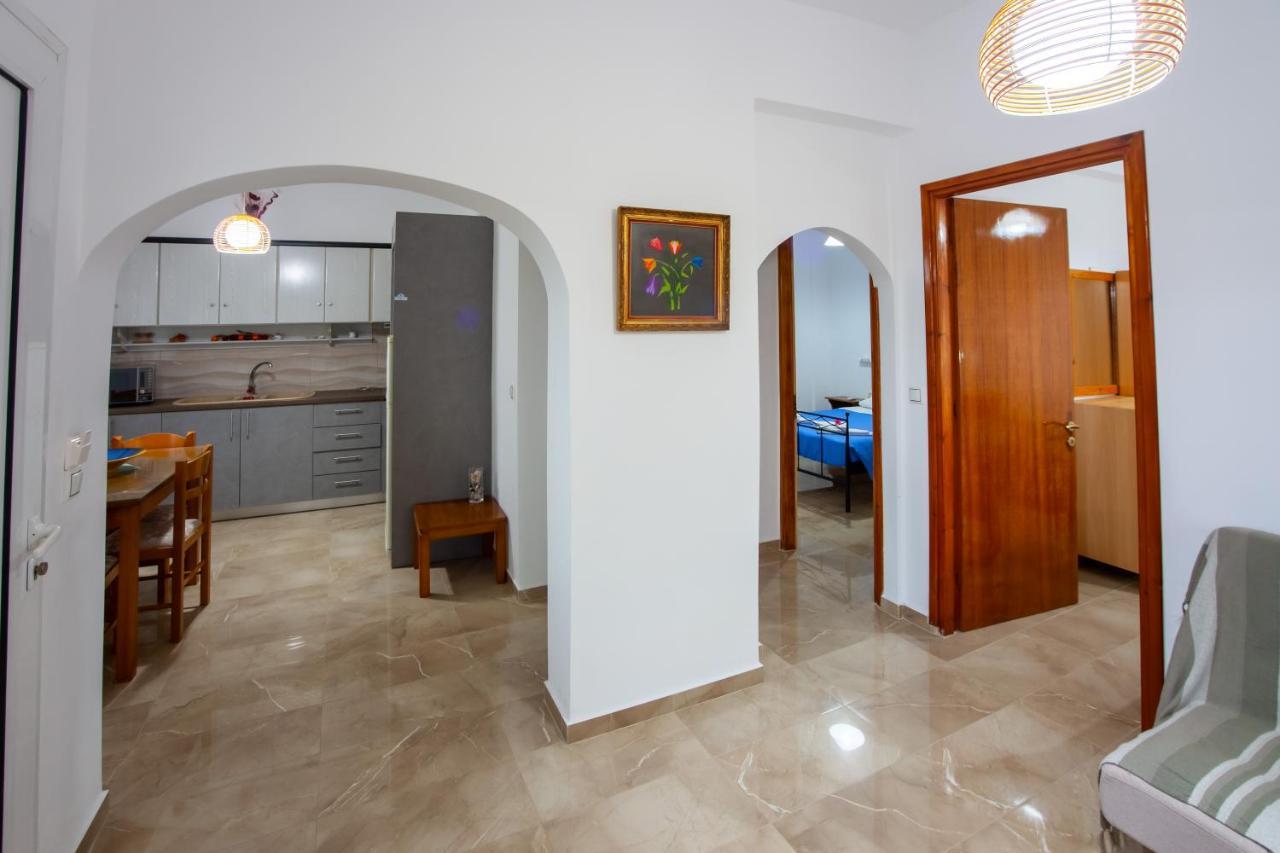 Kavousanos Apartments Истро Экстерьер фото