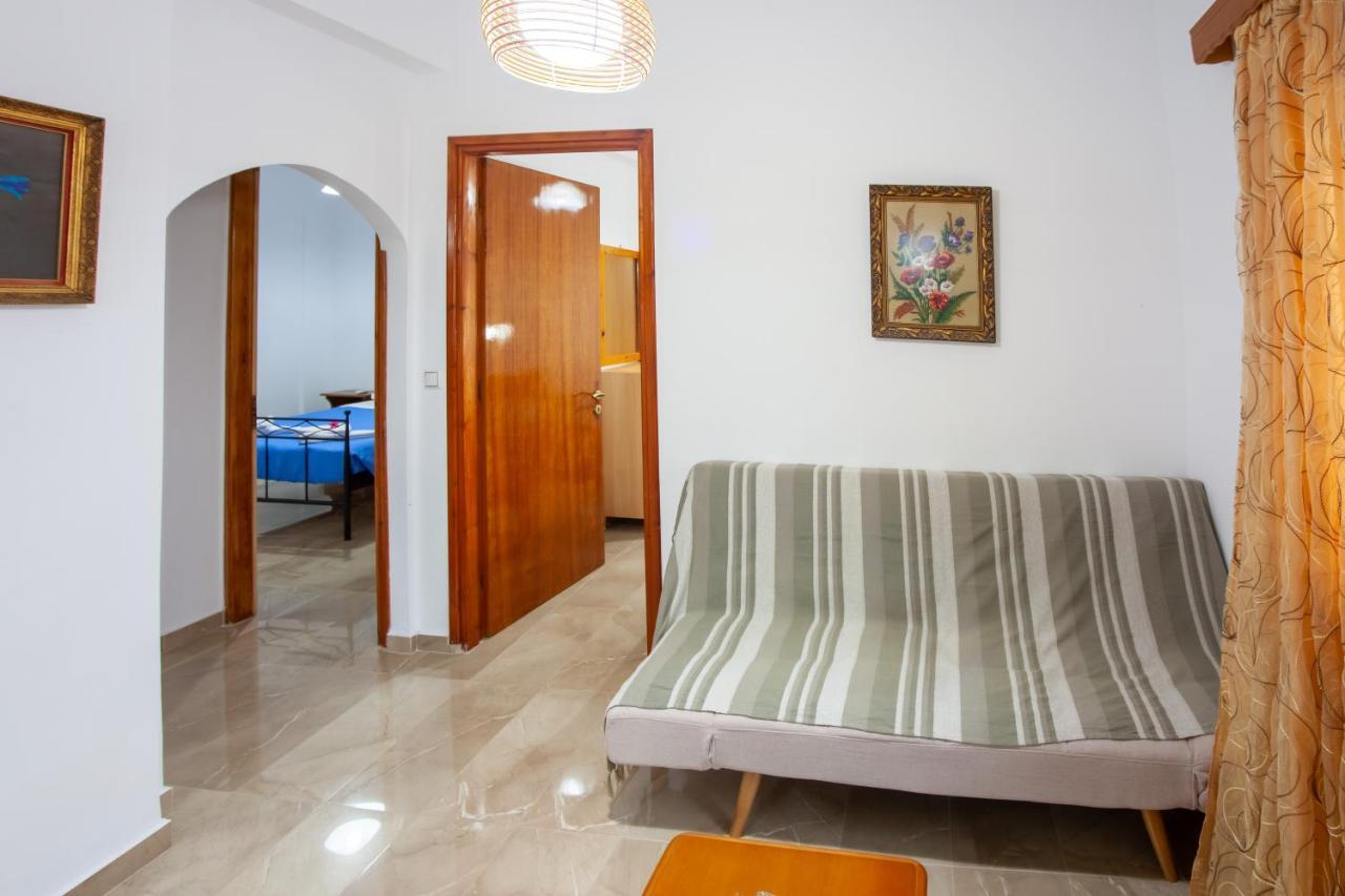 Kavousanos Apartments Истро Экстерьер фото